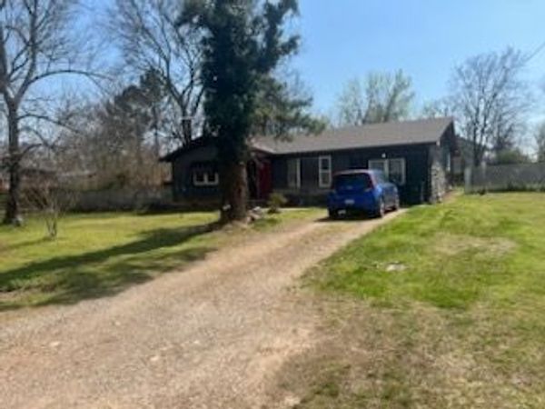 100 E Grove Street, Magazine, AR 72943