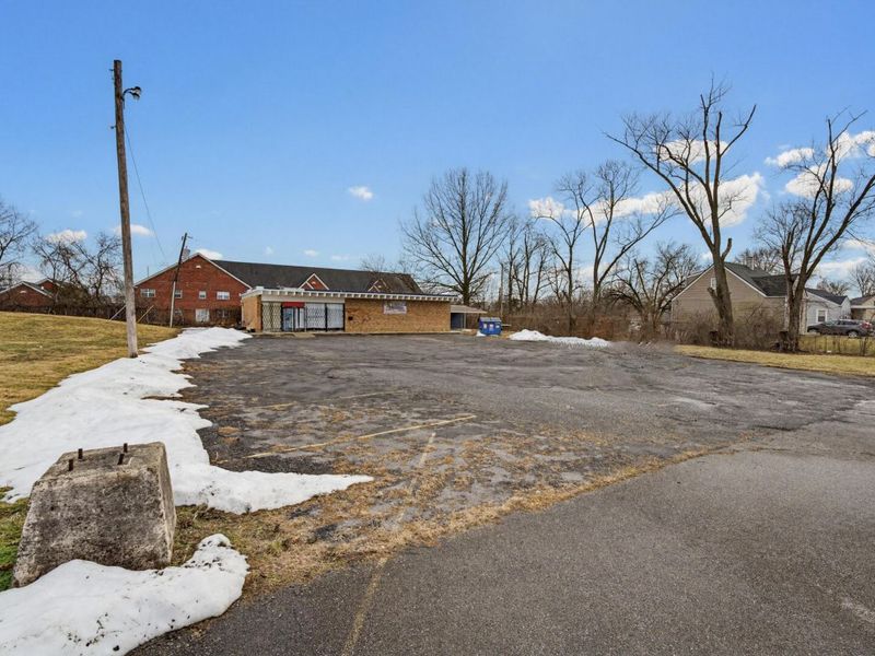 2060 Brentnell Avenue , Columbus, OH 43219 Photo 11