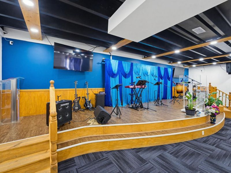 2060 Brentnell Avenue , Columbus, OH 43219 Photo 21