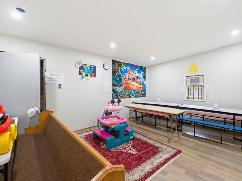 2060 Brentnell Avenue , Columbus, OH 43219 Photo 28