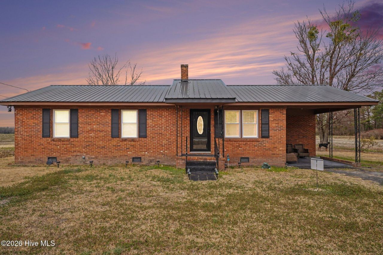 170 Flowers Road, Mount Olive, NC 28365 Main Photo