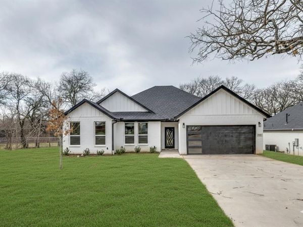 411 N Watson Street, Seagoville, TX 75159