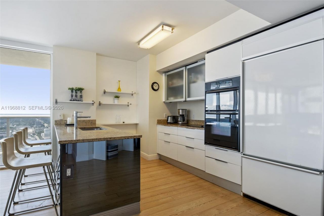1830 S Ocean Dr, Unit 3906, Hallandale Beach, FL 33009 Photo