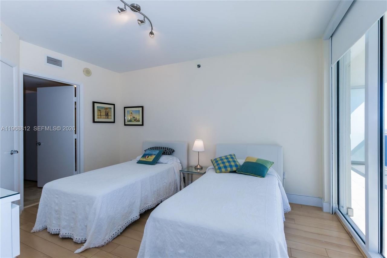 1830 S Ocean Dr, Unit 3906, Hallandale Beach, FL 33009 Photo