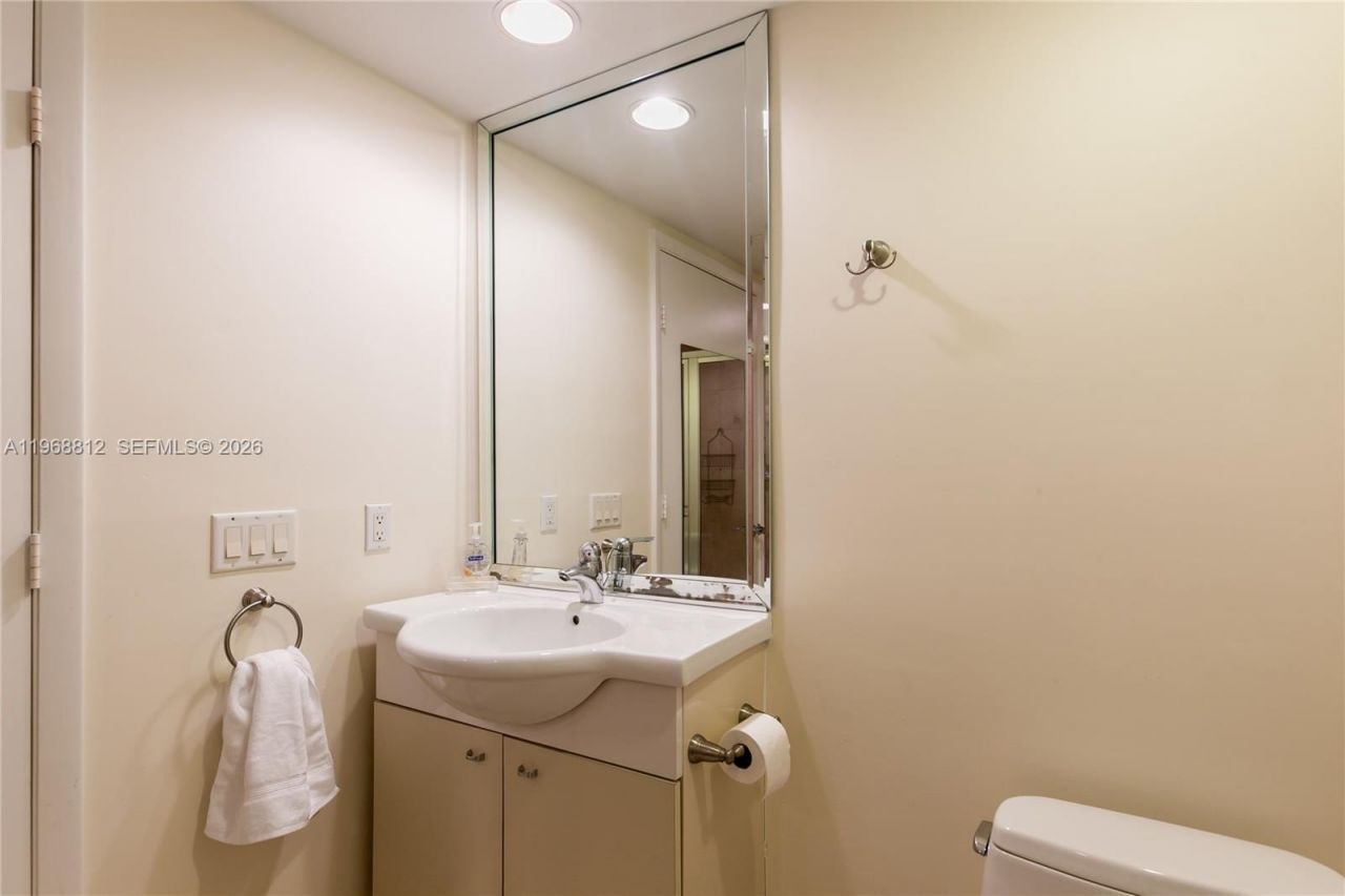 1830 S Ocean Dr, Unit 3906, Hallandale Beach, FL 33009 Photo