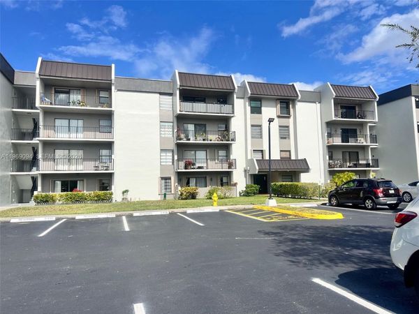 10431 N Kendall Dr , Unit D314, Miami, FL 33176