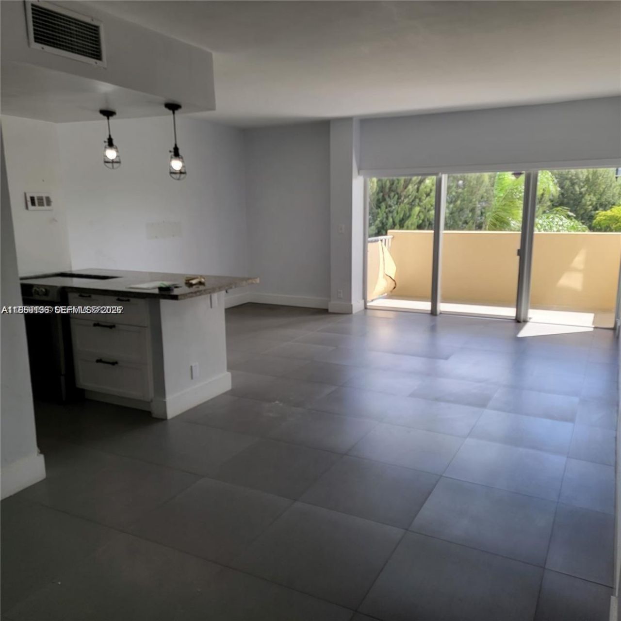 880 NE 69th St, Unit 4L, Miami, FL 33138 Photo