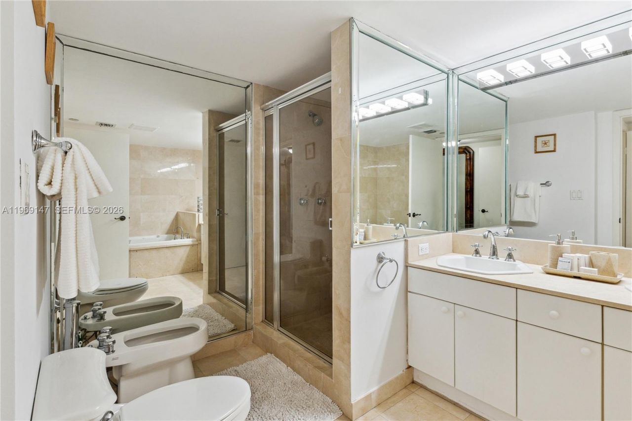 8855 Collins Ave, Unit 4B, Surfside, FL 33154 Photo