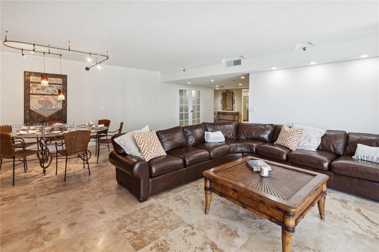 8855 Collins Ave, Unit 4B, Surfside, FL 33154 Photo