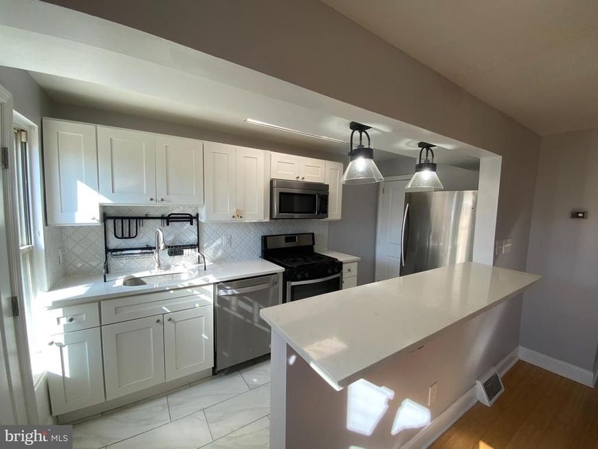 365 Ripka Street, Philadelphia, PA 19128 Main Photo