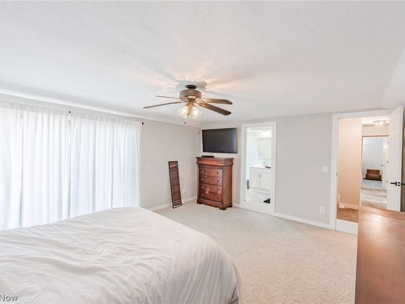 920 Howard Street, Elyria, OH 44035 Photo 12