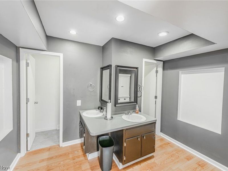 920 Howard Street, Elyria, OH 44035 Photo 16