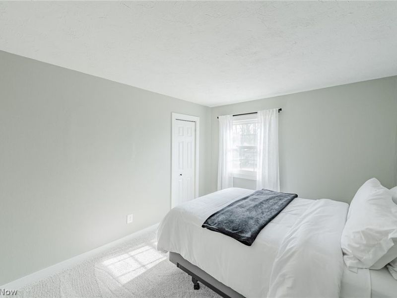 920 Howard Street, Elyria, OH 44035 Photo 17