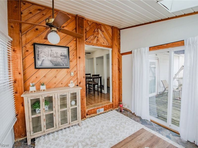 920 Howard Street, Elyria, OH 44035 Photo 9