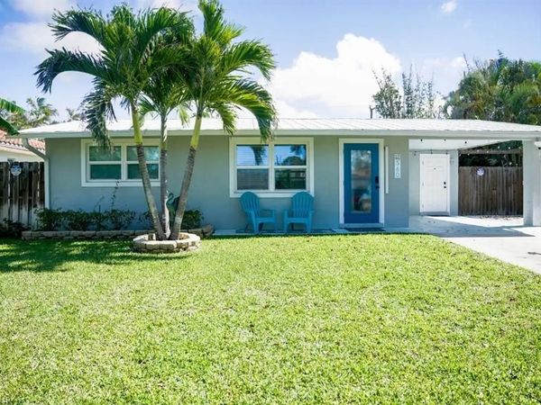 560 E Valley DR, BONITA SPRINGS, FL 34134