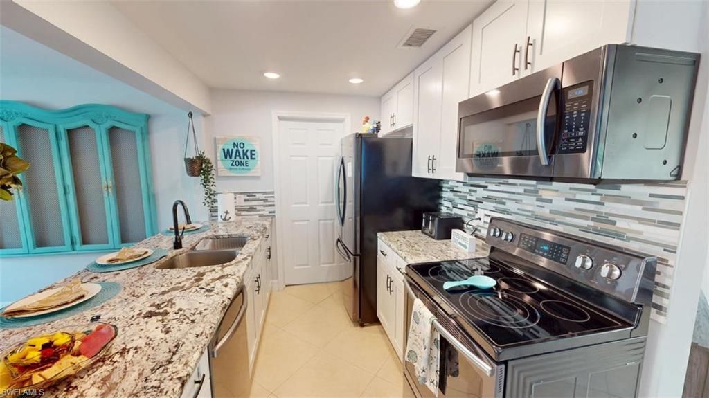 560 E Valley Dr, Bonita Springs, FL 34134 Photo