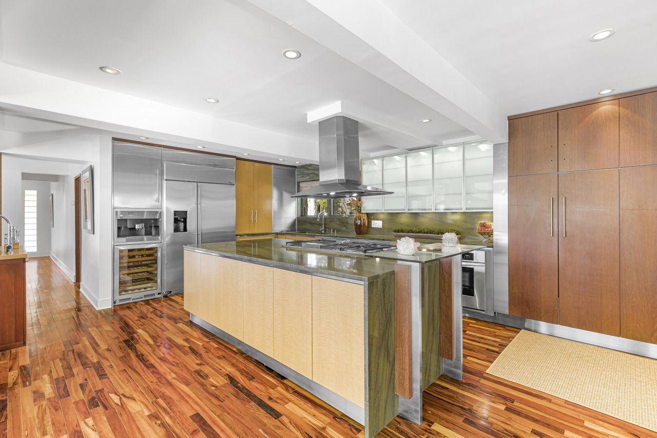 901 Red Coat Run Photo 17