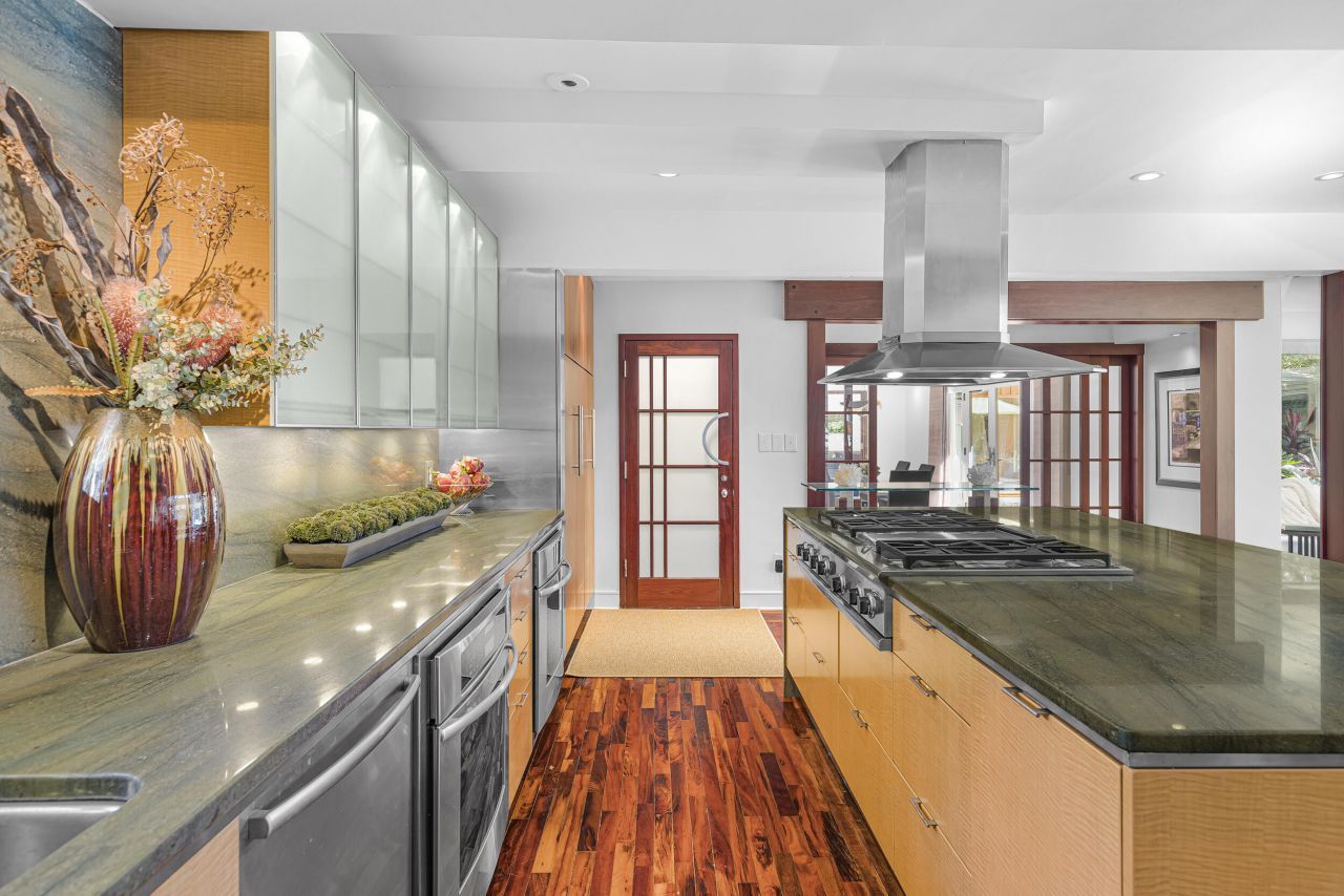 901 Red Coat Run Photo 19