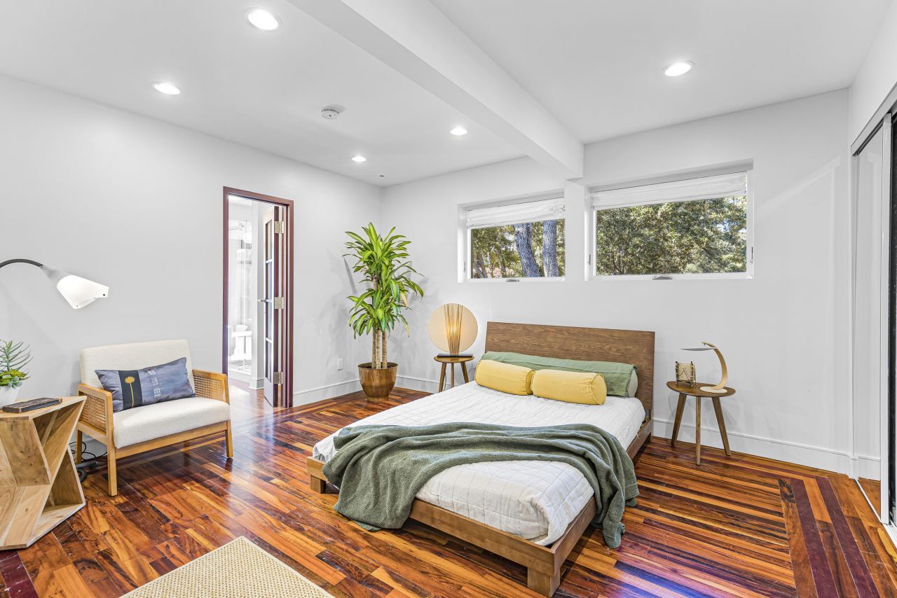 901 Red Coat Run Photo 30