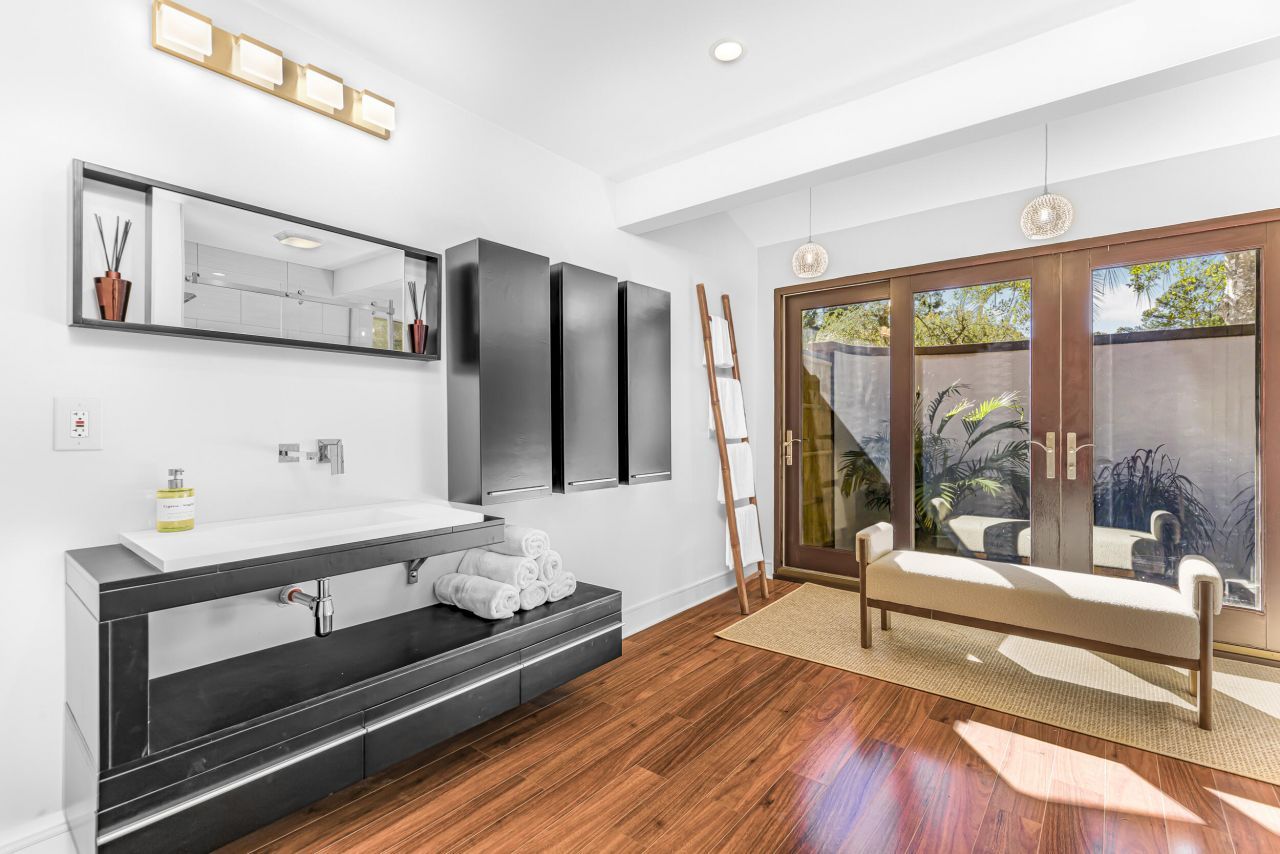 901 Red Coat Run Photo 31