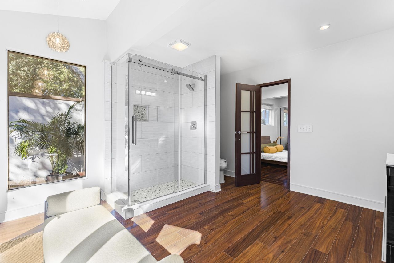 901 Red Coat Run Photo 32