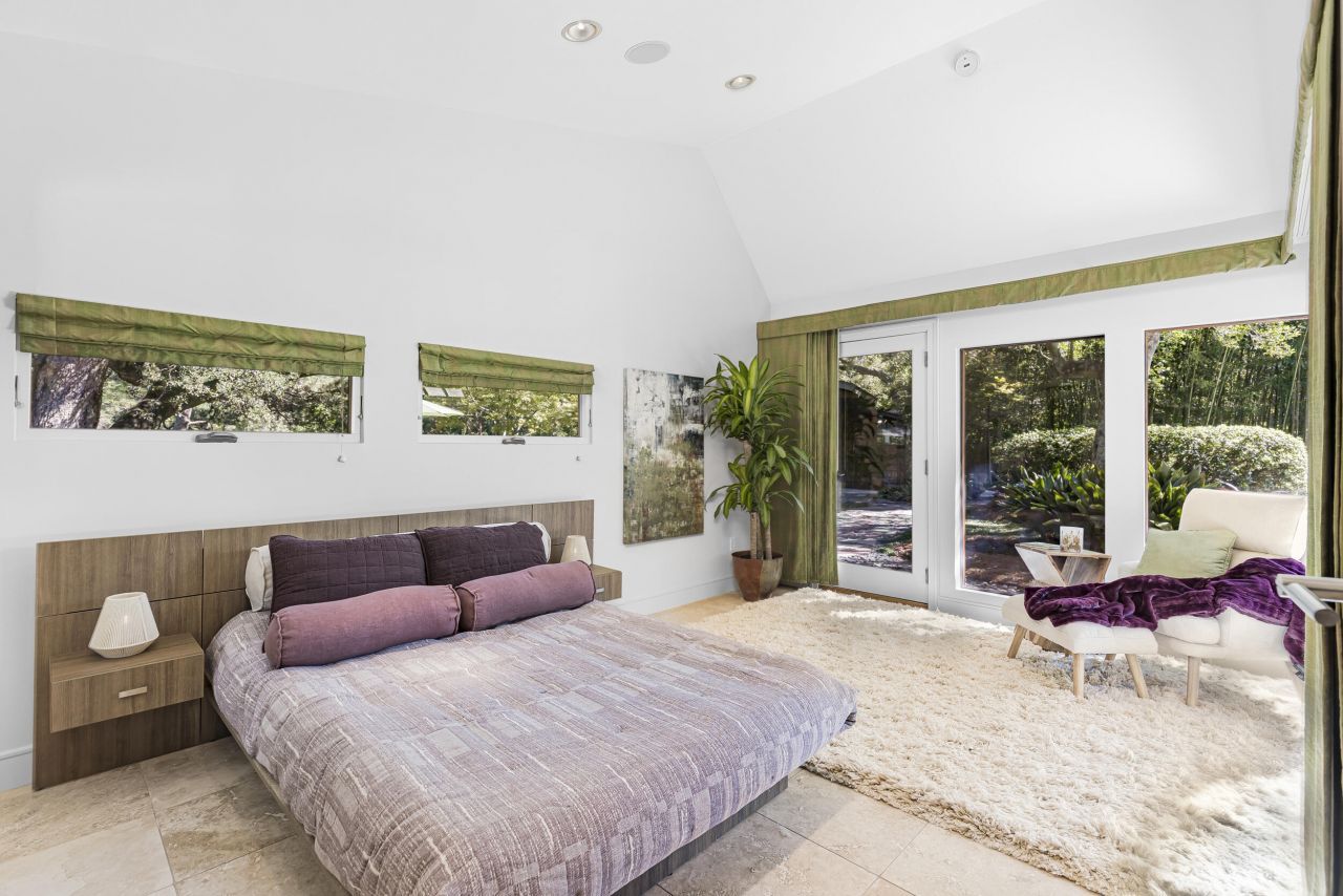 901 Red Coat Run Photo 33