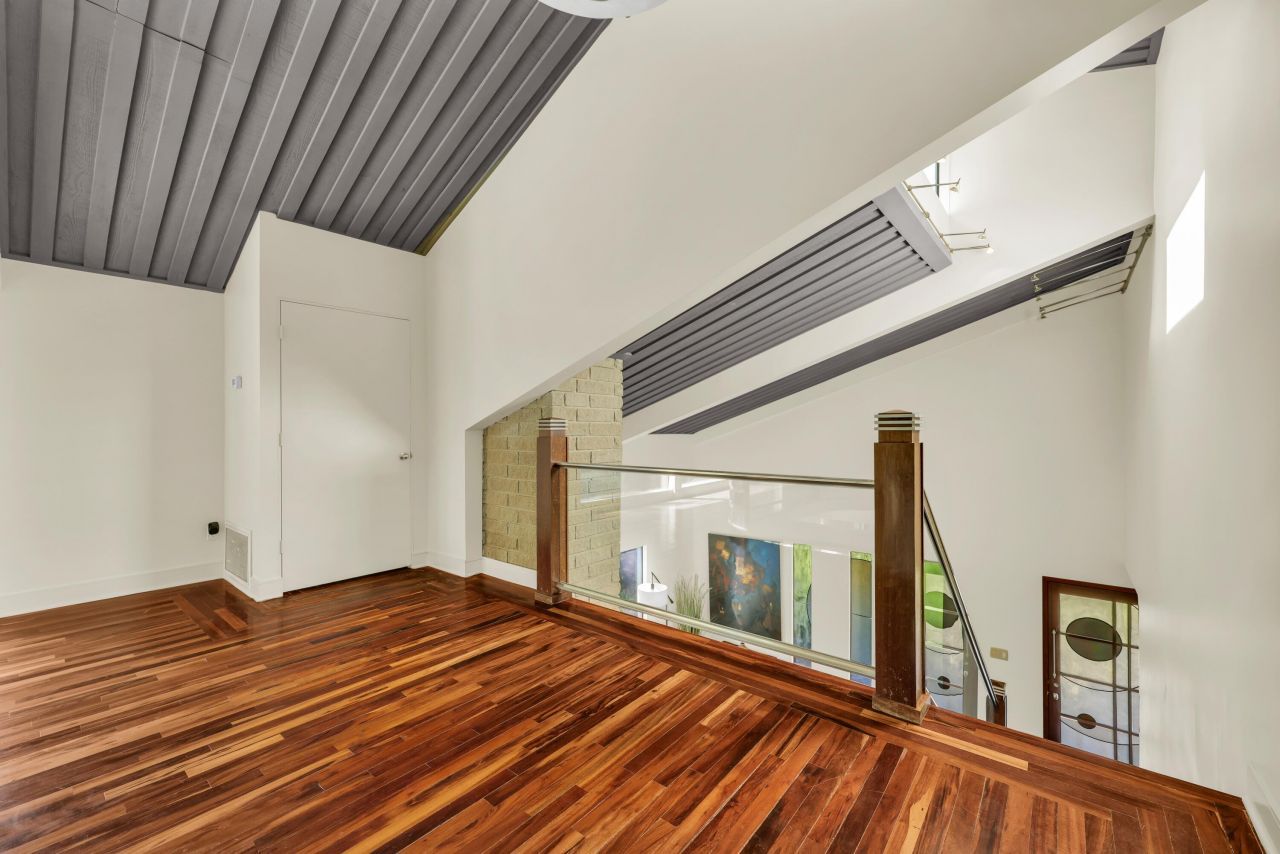 901 Red Coat Run Photo 37