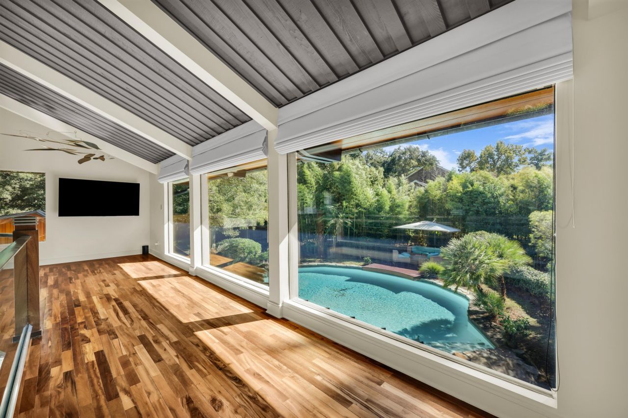 901 Red Coat Run Photo 41