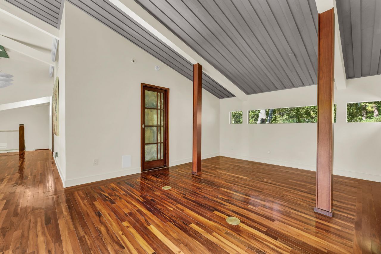 901 Red Coat Run Photo 44