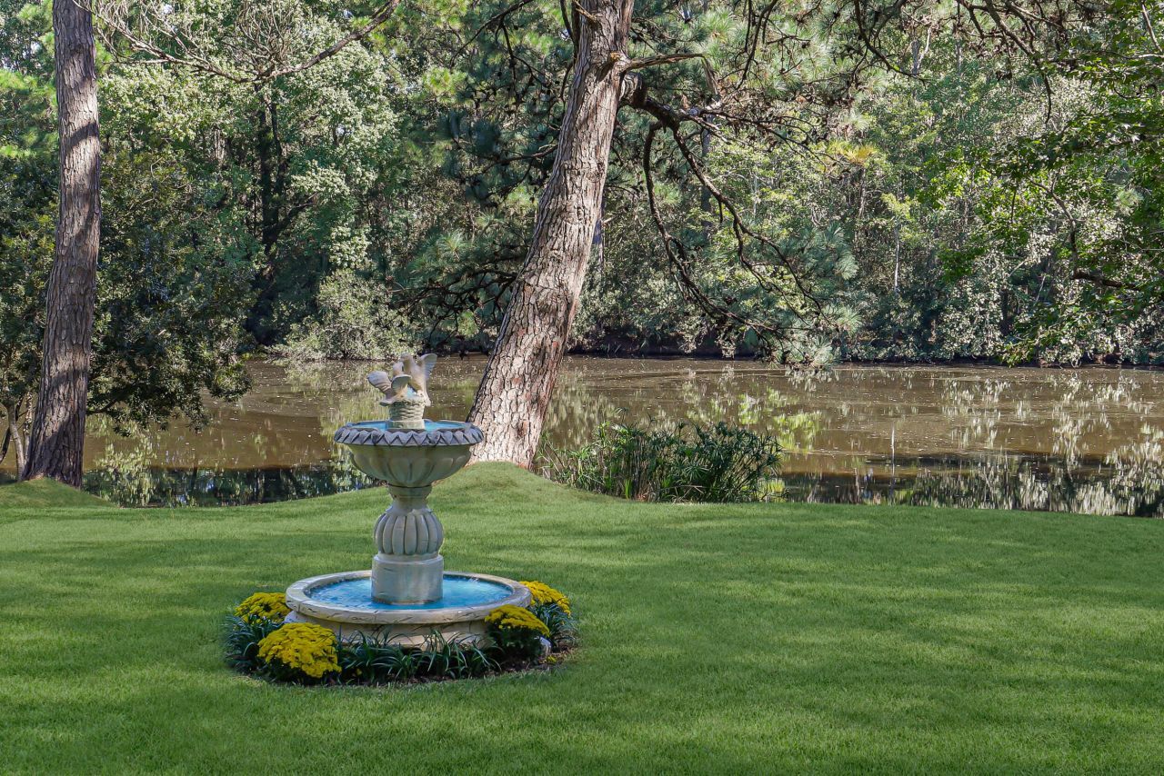 901 Red Coat Run Photo 74