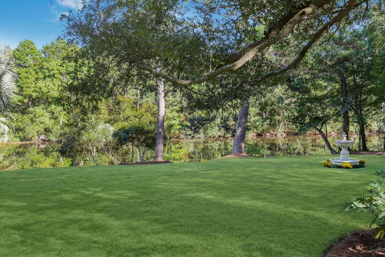 901 Red Coat Run Photo 75