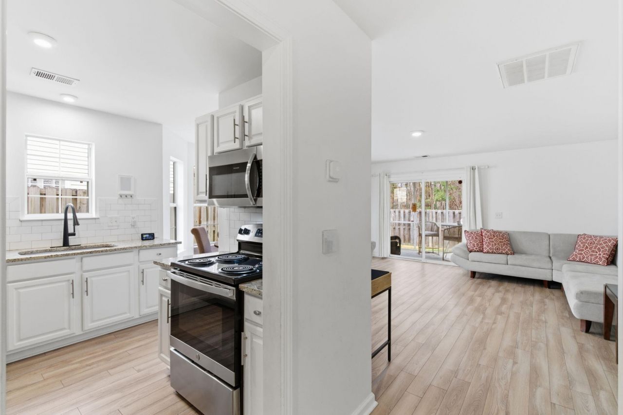 4875 Carnoustie Court Photo 12