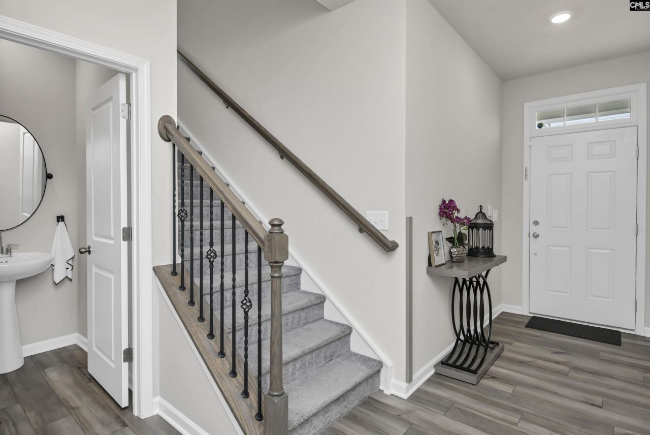 545 Richmond Road Photo 17