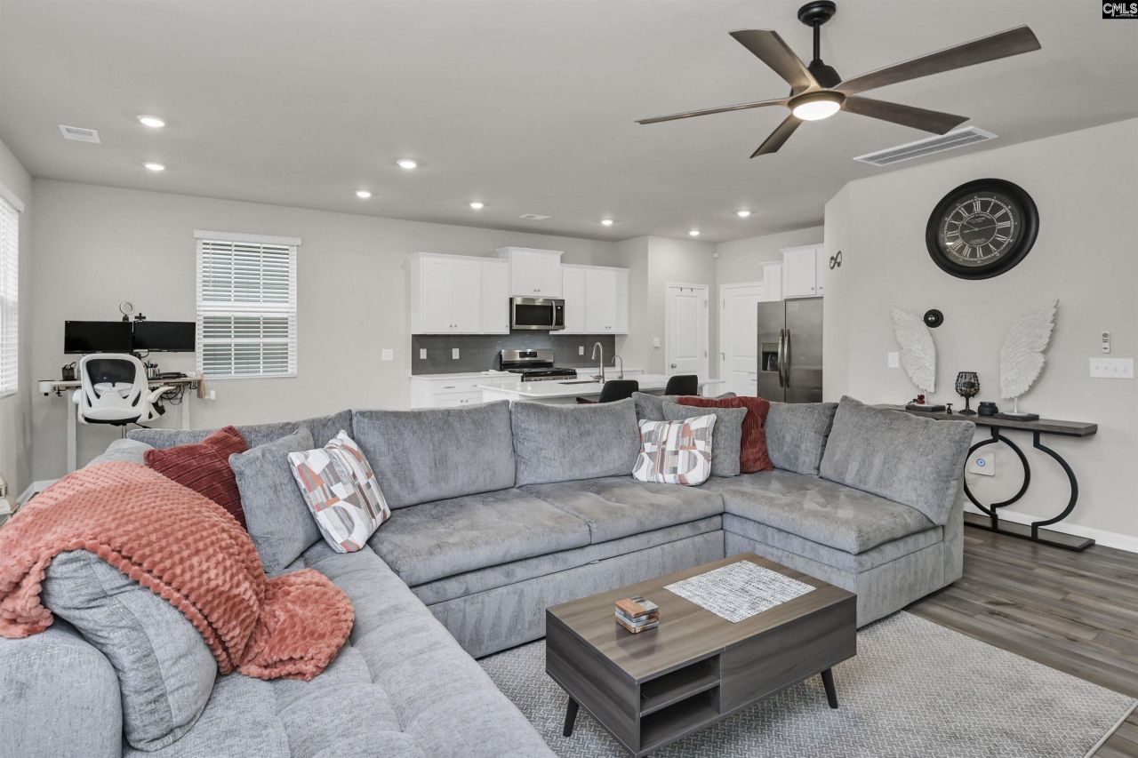 545 Richmond Road Photo 5