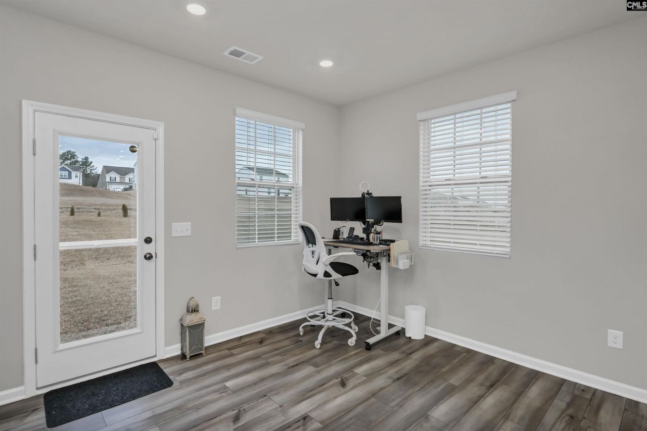 545 Richmond Road Photo 6