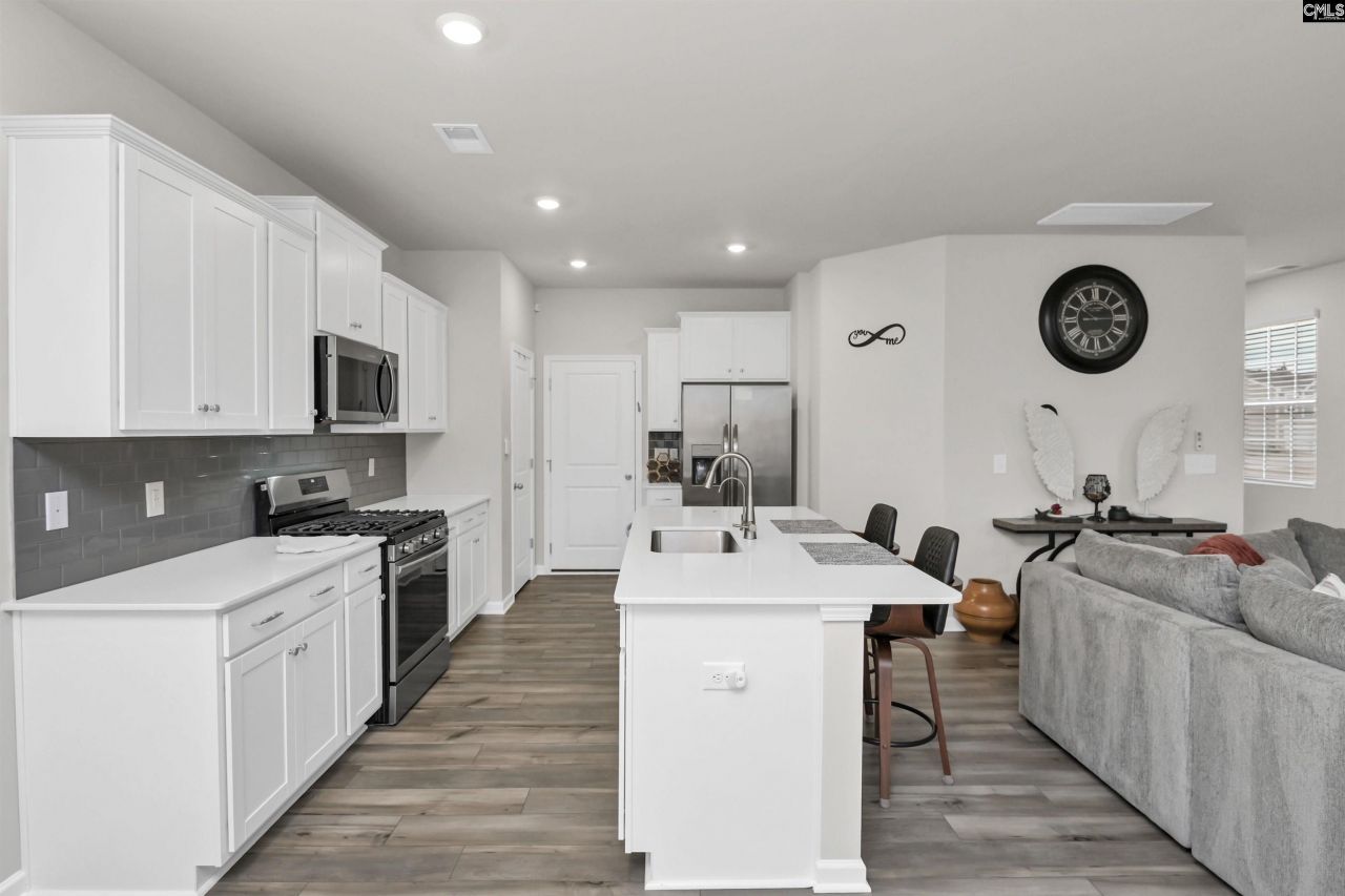 545 Richmond Road Photo 7