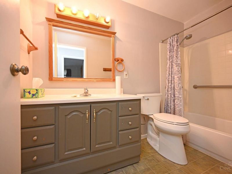 3320 River Hills Drive, Newtown, OH 45244 Photo 20