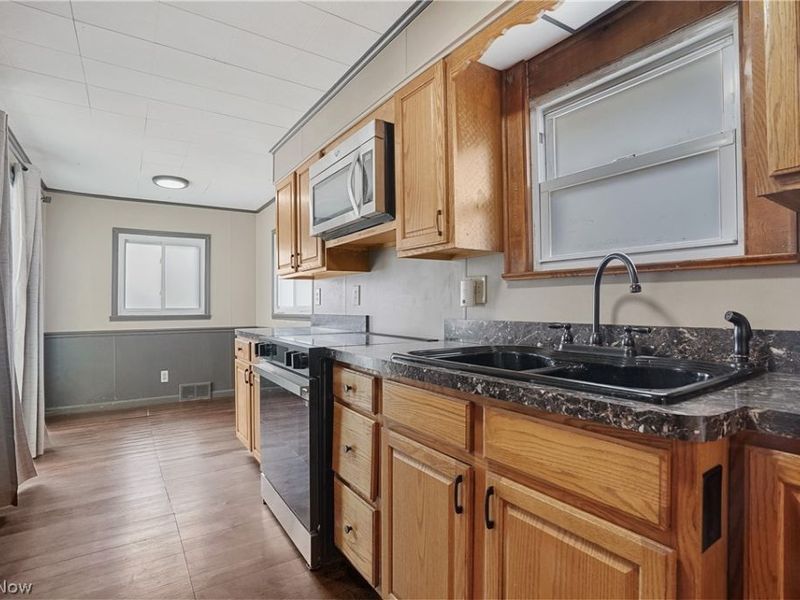 1832 Springfield Center Road, Akron, OH 44312 Photo 12