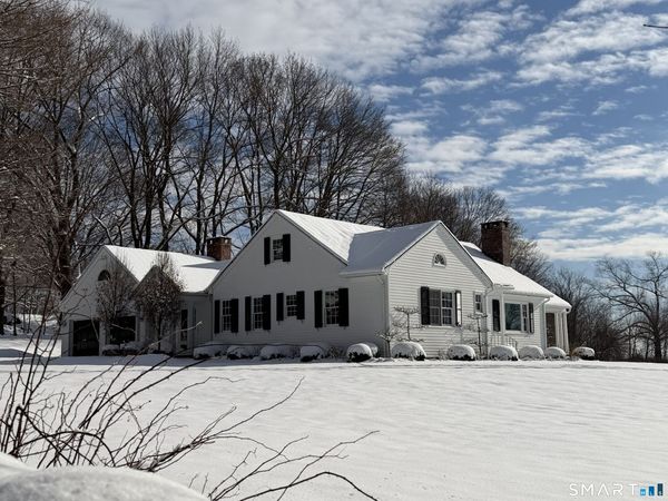 108 East, Washington, CT 06793