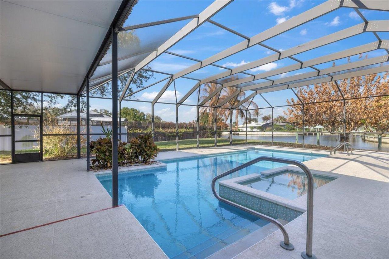 2204 5th Court Se, Vero Beach, FL 32962 Photo