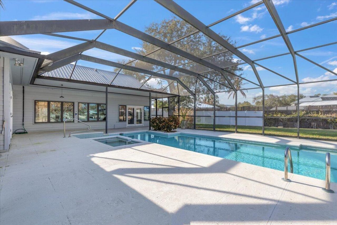 2204 5th Court Se, Vero Beach, FL 32962 Photo