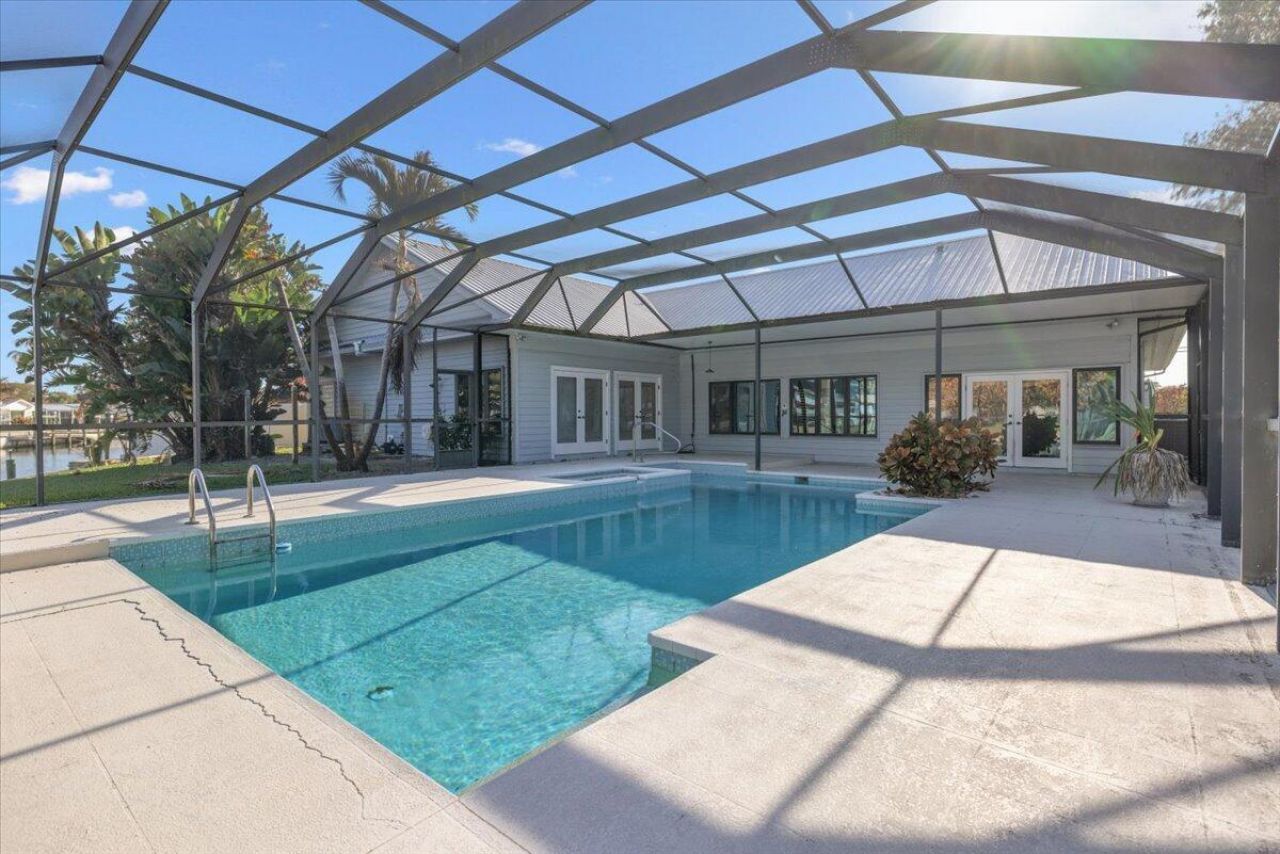 2204 5th Court Se, Vero Beach, FL 32962 Photo