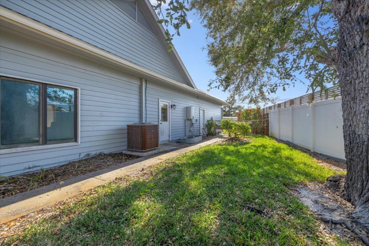 2204 5th Court Se, Vero Beach, FL 32962 Photo