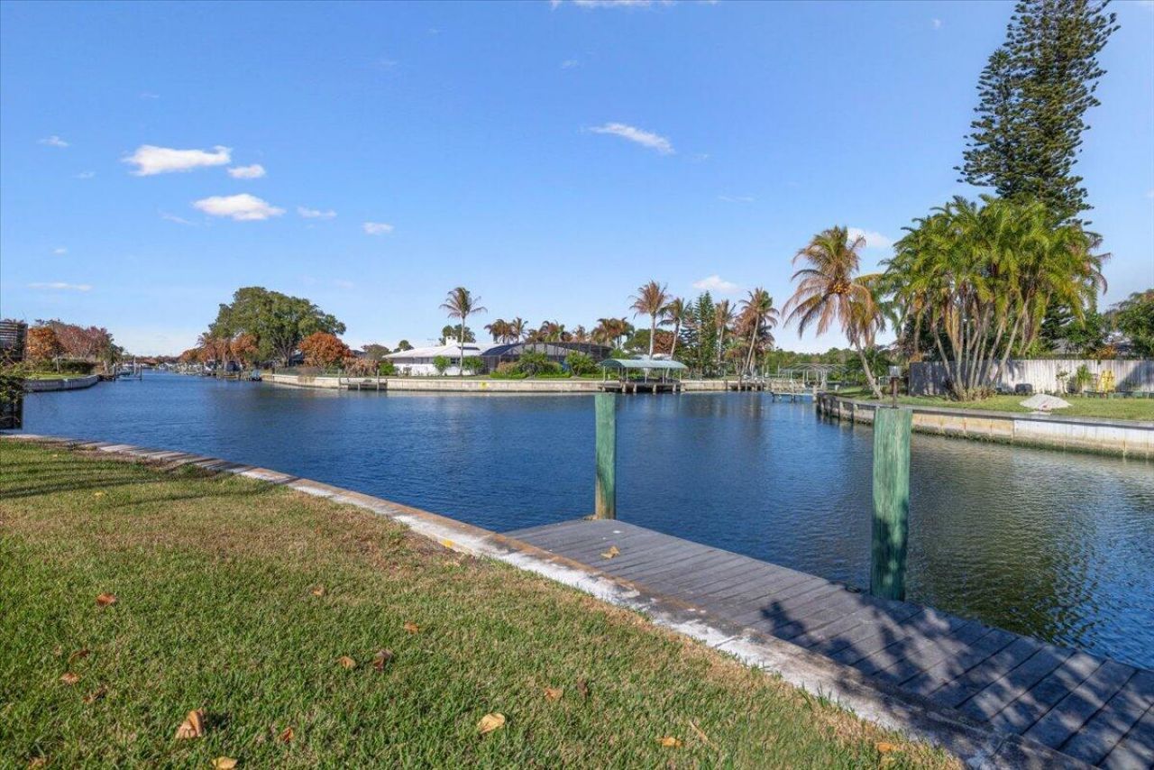 2204 5th Court Se, Vero Beach, FL 32962 Photo