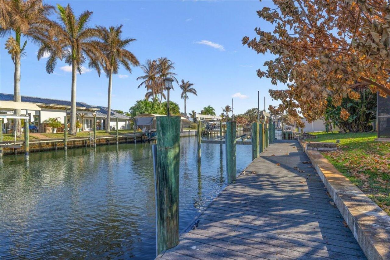 2204 5th Court Se, Vero Beach, FL 32962 Photo