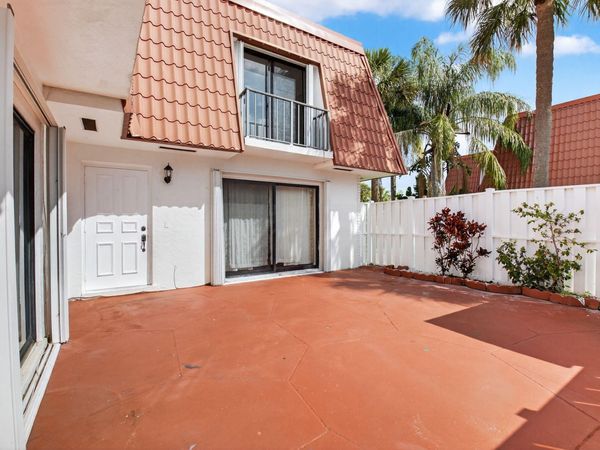 1423 SW 28th Avenue, Unit 11 B, Boynton Beach, FL 33426