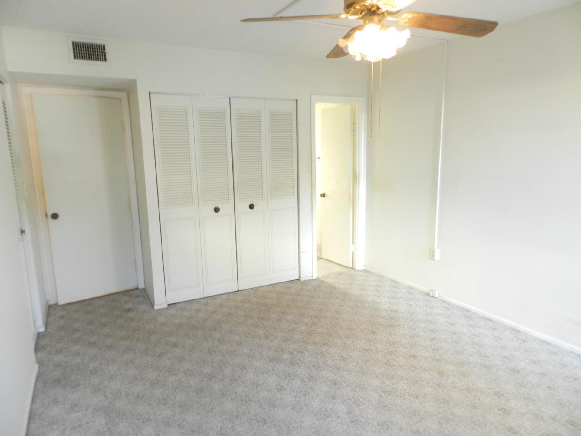 4 Greenway Village N N, Unit 107, Royal Palm Beach, FL 33411 Photo