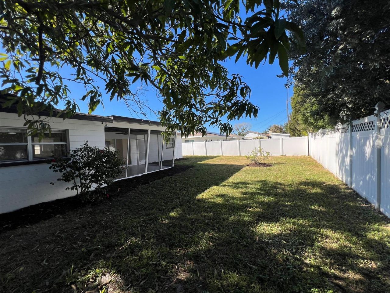 2502 Tropical Shores Drive Se, Saint Petersburg, FL 33705 Photo