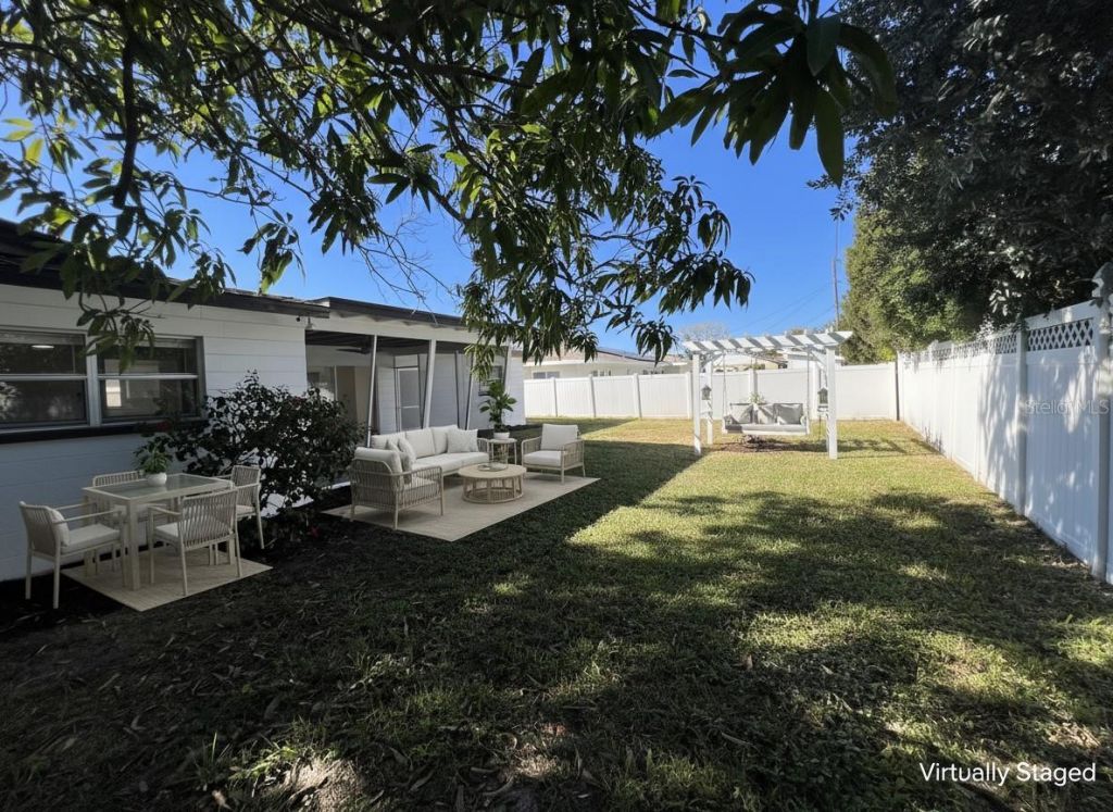 2502 Tropical Shores Drive Se, Saint Petersburg, FL 33705 Photo