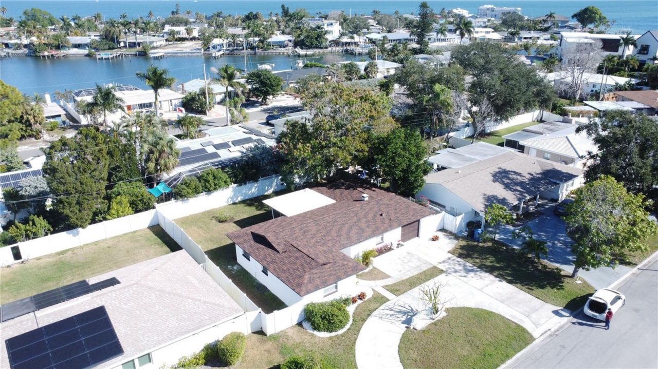 2502 Tropical Shores Drive Se, Saint Petersburg, FL 33705 Photo
